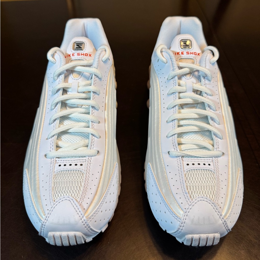 New Nike Shox R4 White Red Sneaker Shoes Size US 6Y - Picture 5 of 14
